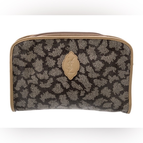 Yves Saint Laurent Handbags - Yves Saint Laurent Clutch